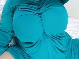 Playful amalarabic from CamSoda gets her physique pounded on camera! amalarabic from CamSoda