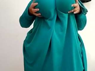 amalarabic from CamSoda is Freechat