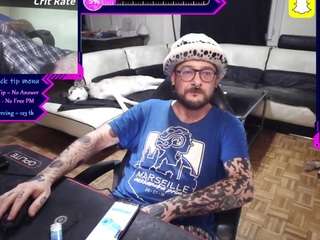 law-leek Drinking live webcam