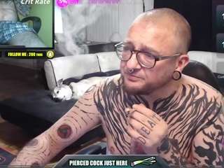 Leek live webcam show