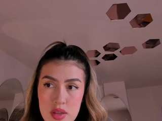 paulinasantos Live Webcam on CamSoda