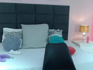 SophiaSimon's Live Sex Cam Show