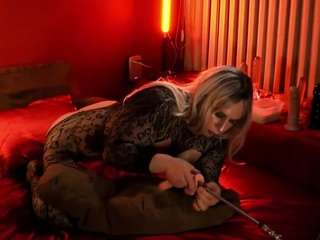 Jenniferstarts's cam show statistics and live stream