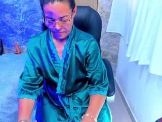 maturepure's CamSoda show and profile