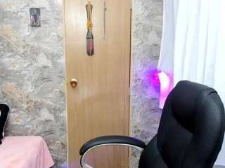 Maturepure's cam show statistics and live stream