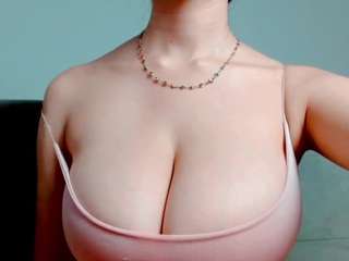 kittyeyess Live Webcam on CamSoda