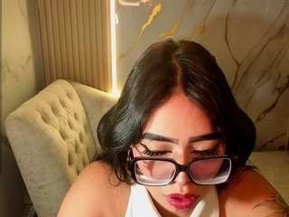 annie-ackerman Live Webcam on CamSoda