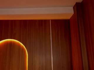 ANNIBIGBOOBS