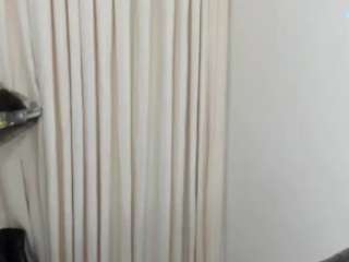 sara-slut Live Webcam on CamSoda