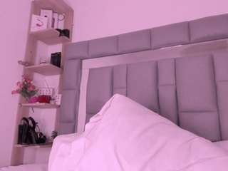  nadia-saadik1 chat room