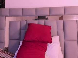 nadia-saadik1 webcam model