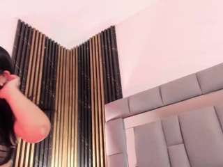 nadia-saadik1 webcam