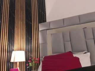 nadia-saadik1 webcam