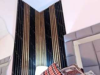 nadia-saadik1 webcam