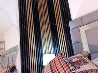 nadia-saadik1 live cam profile