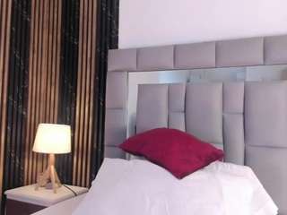 nadia-saadik1 webcam