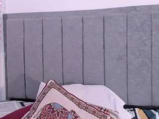 nadia-saadik1 webcam