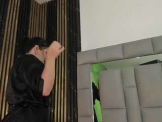 nadia-saadik1 live webcam show