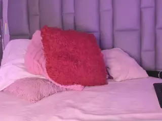 Nadia-saadiK1's Live Sex Cam Show