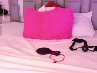 Nadia-saadiK1's Live Sex Cam Show