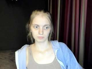 OliviaWhites fully nude on webcam - live sex chat • InTheCrack