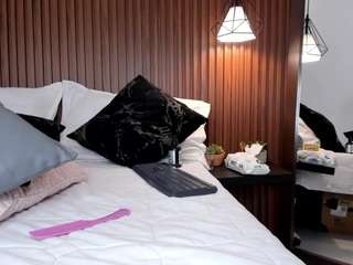  amber-lucia chat room
