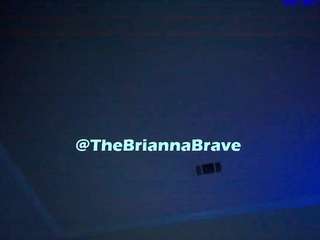 यह मॉडल अभी लाइव है. briannabrave