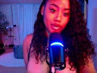 briannabrave Live Webcam on CamSoda