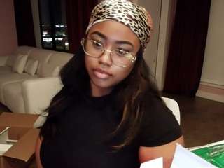 BriannaBrave live cam preview