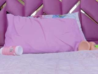 lilaagracee Live Webcam on CamSoda