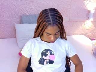 amarantha-love18's CamSoda show and profile