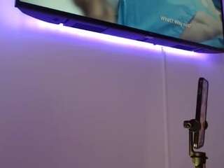 emmarosebvip Live Webcam on CamSoda