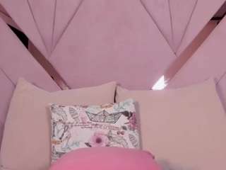 liamariana Live Webcam on CamSoda