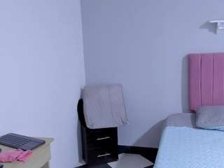 alexa-parissbk's CamSoda show and profile