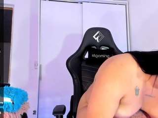 dulce-smith's CamSoda show and profile