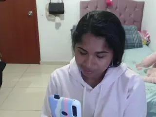 kiara-williambk's Live Sex Cam Show