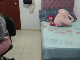 kiara-williambk's Live Sex Cam Show