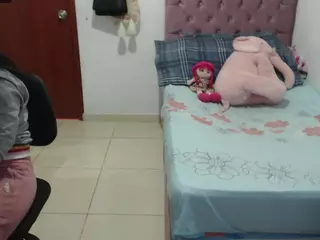kiara-williambk's Live Sex Cam Show