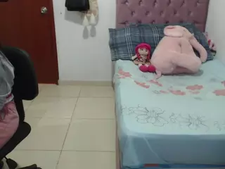 kiara-williambk's Live Sex Cam Show