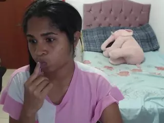 kiara-williambk's Live Sex Cam Show