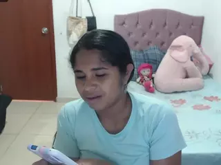 kiara-williambk's Live Sex Cam Show