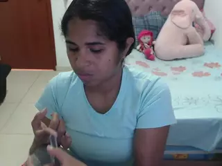 kiara-williambk's Live Sex Cam Show