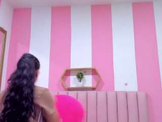 le modèle zoe-maria est en webcam porno dans un show sur le site camsoda, il possède les tags suivants: anal,ass,young-adult,wet,toys,tease,tattoos,strip,spank,pussy,orgasm,lovense,glasses,dildo,creampie,brown-eyes,blowjob,black-hair,bedroom,asshole