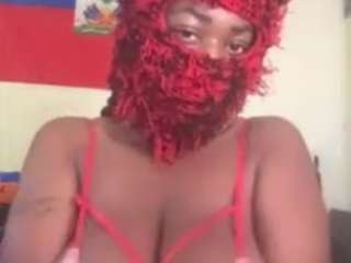 Live webcam model haitiansinsationsquirtqueen on Soda Cams