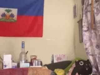 haitiansinsationsquirtqueen webcam