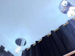 sarayroyse's CamSoda show and profile