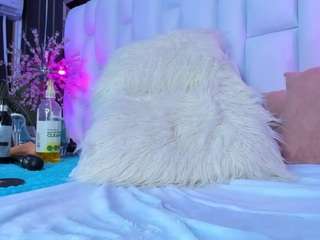 sarayroyse Live Webcam on CamSoda