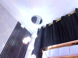 SarayRoyse live cam preview