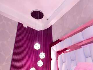 le modèle sarayroyse est en webcam porno dans un show sur le site camsoda, il possède les tags suivants: anal,pov,young adult,toys,teen 18,tease,strip,squirting,solo,shaved-pussy,sexcam,bedroom,pussy,natural,lovense,living room,dp,dildo,creampie,control