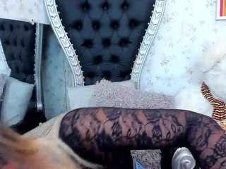 taste-biigass Live Webcam on CamSoda